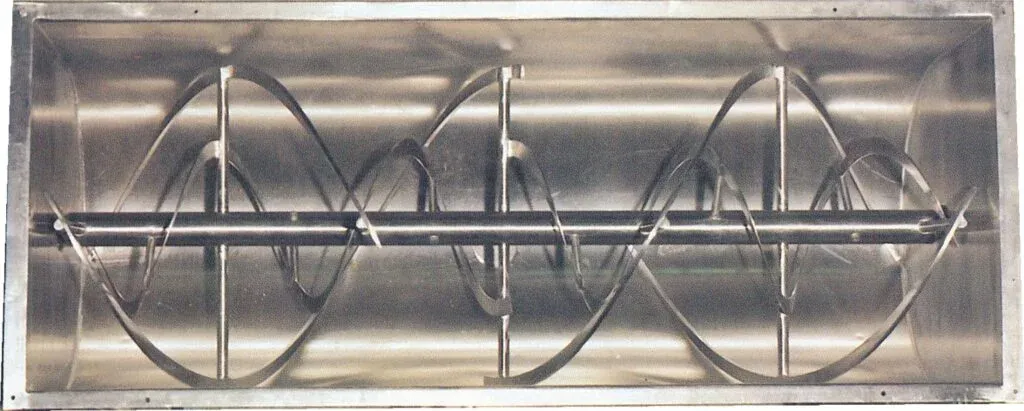 Horizontal ribbon mixer